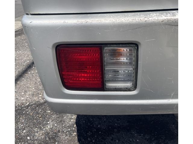 0221365A30260811W00108.jpg