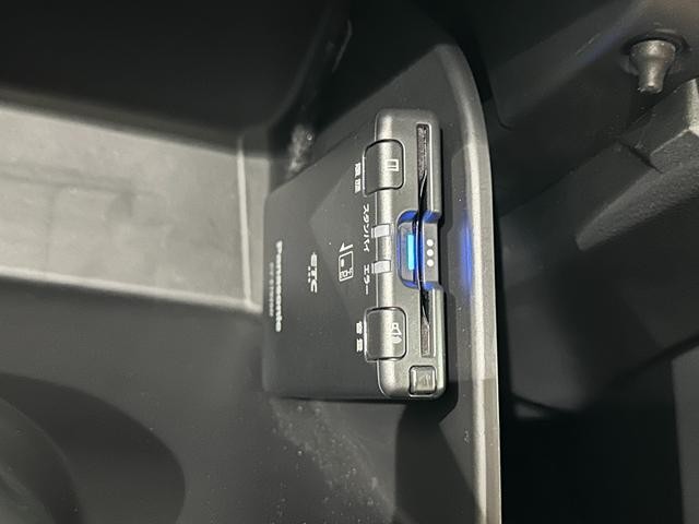 0509824A30261016W01504.jpg