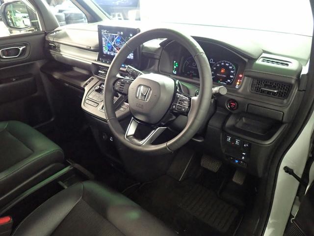 0207791A30260907W00215.jpg