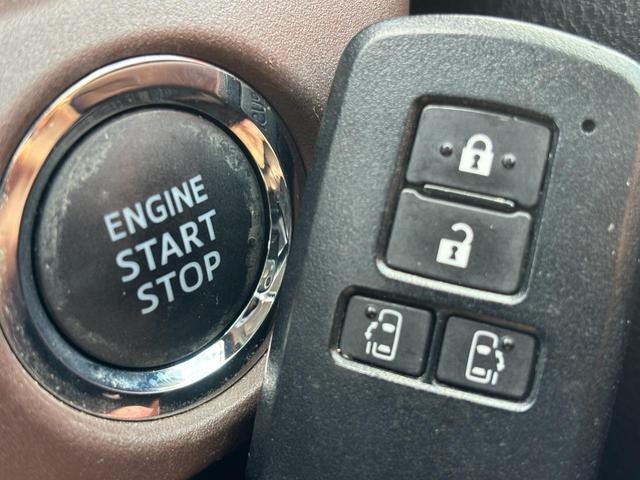 0200473A30261015W00206.jpg