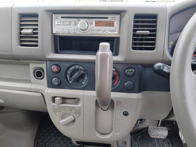 0208251A30260907W00111.jpg