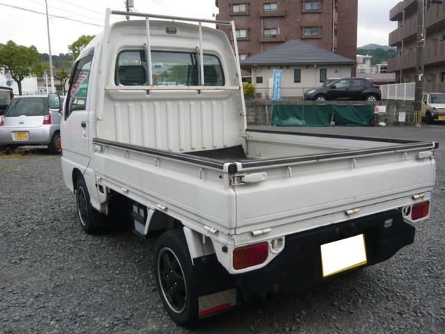 0840448A30260903W00207.jpg