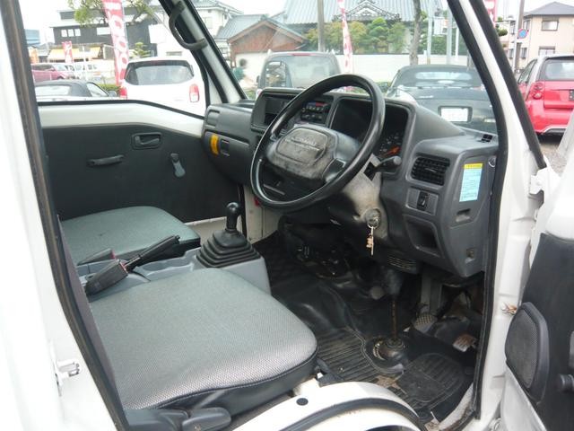 0840448A30260903W00208.jpg