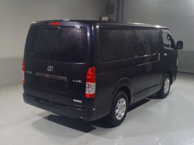 26947604_carP_l_3.jpg