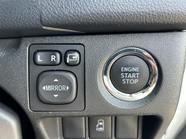 0561411A30261020W00217.jpg