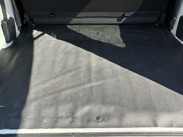 0700282A30261020W00617.jpg