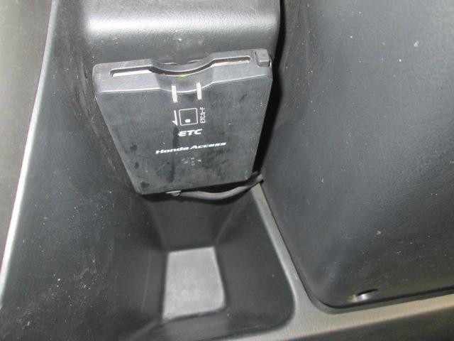 0560133A30261027W00912.jpg