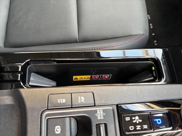 0708934A30261028W00112.jpg