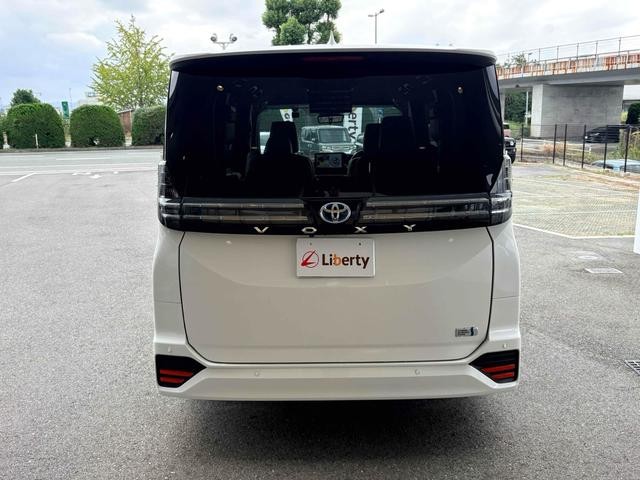 0701055A30261020W00215.jpg
