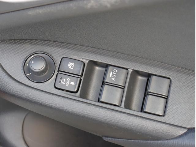 0700373A30260825W00119.jpg