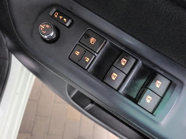 0201999A30261024W00114.jpg