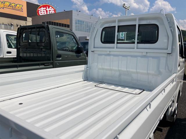 0202095A30260612W01518.jpg