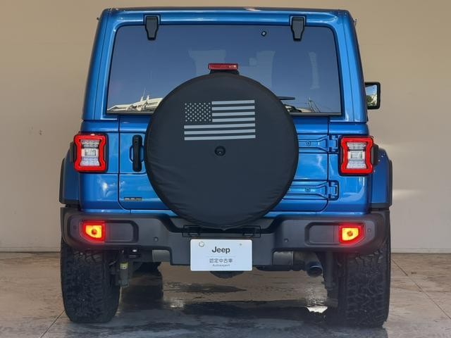 25948930_carP_l_12.jpg