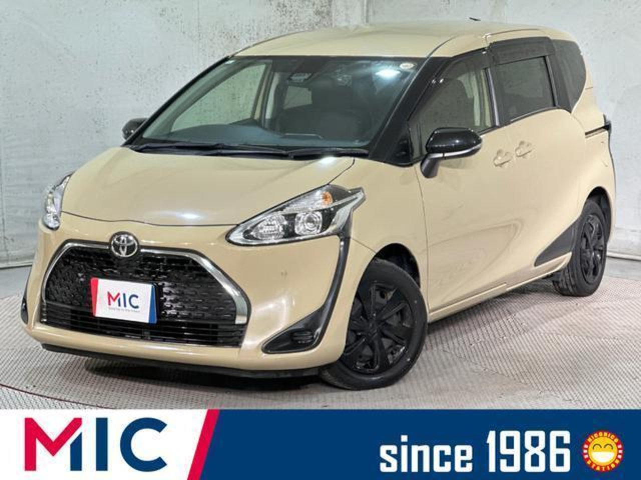2021 Toyota Sienta, photo 1 of 1