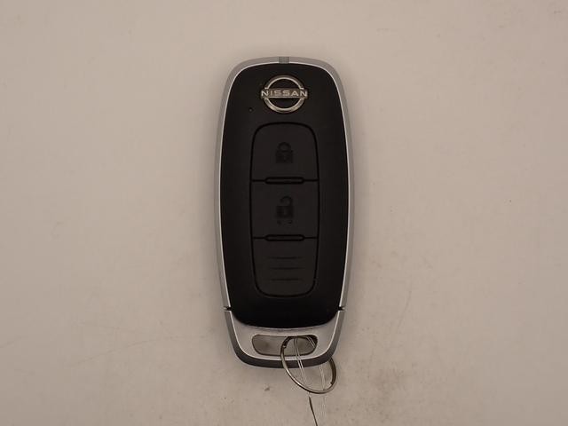 0230024A30260929W00704.jpg