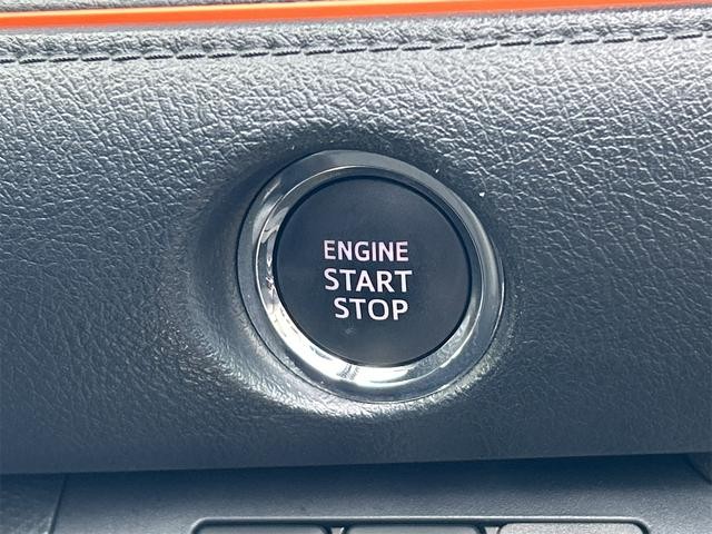 0403435A30261020W00708.jpg