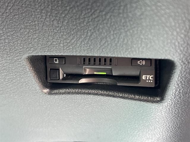 0403435A30261020W00709.jpg