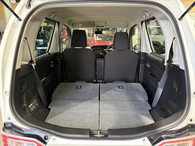 0303694A30260728W00114.jpg