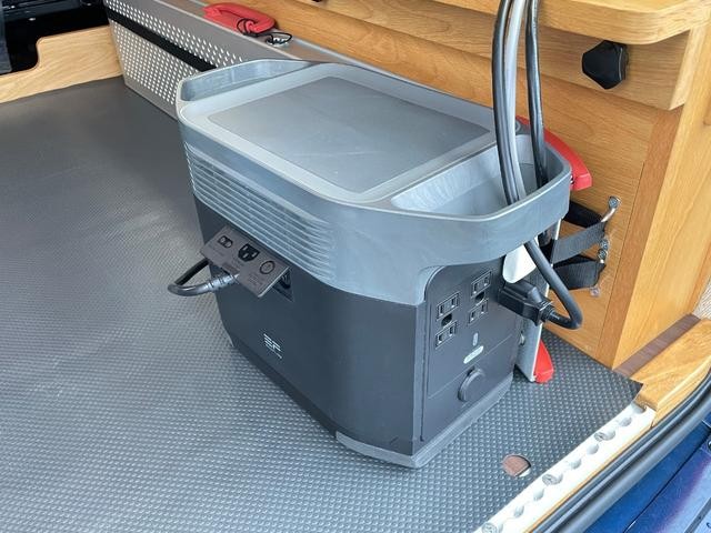 0403068A30261028W00808.jpg