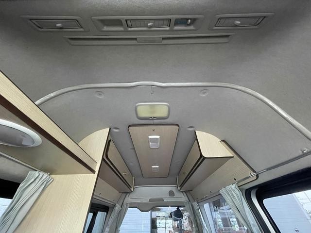 0403068A30261028W01111.jpg