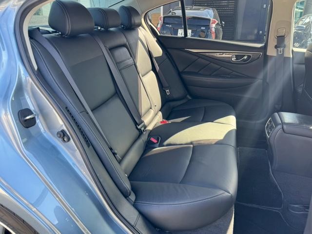 0209208A30260610W00103.jpg
