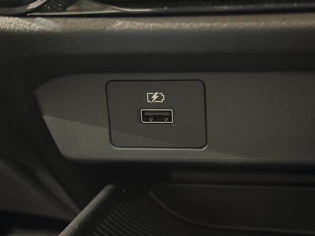 0509824A30261020W01209.jpg