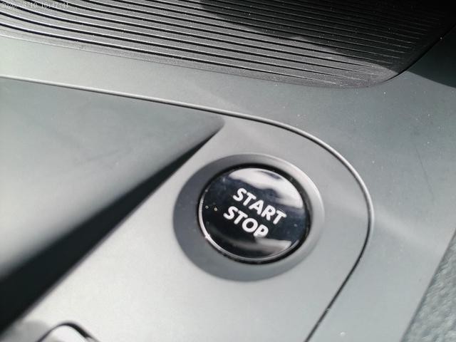 0800205A30260812W00111.jpg
