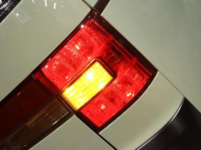0505201A30260726W00118.jpg