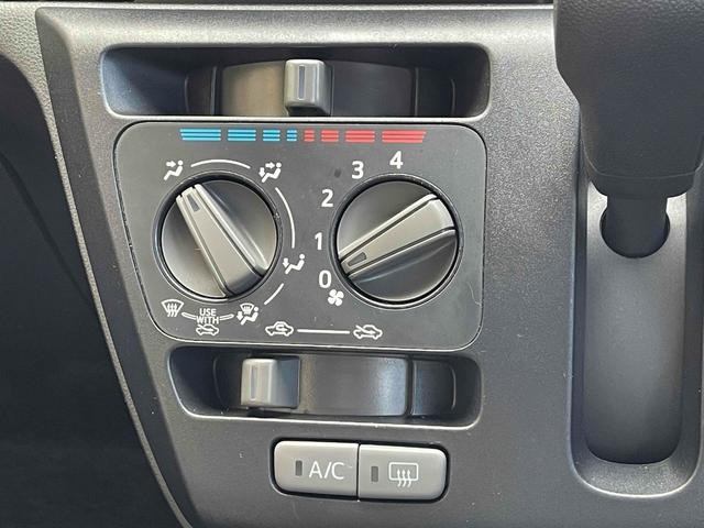 0201924A30260906W00207.jpg