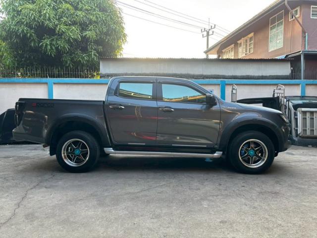 cf439420d416b9ee3ddc5dd5ee7bc8a8.jpeg