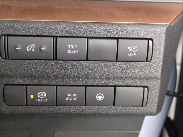 0202228A30260909W00217.jpg