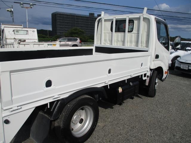 26380946_carP_l_8.jpg