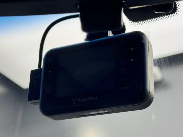 26563114_carP_l_14.jpg
