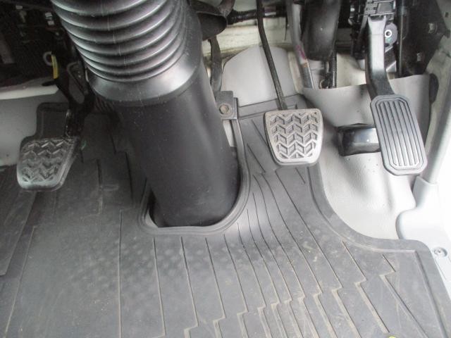 26380952_carP_l_18.jpg