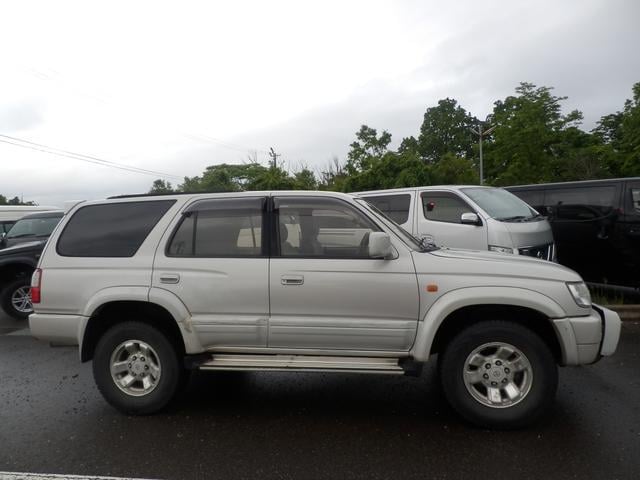 1201233A30250525W00103.jpg