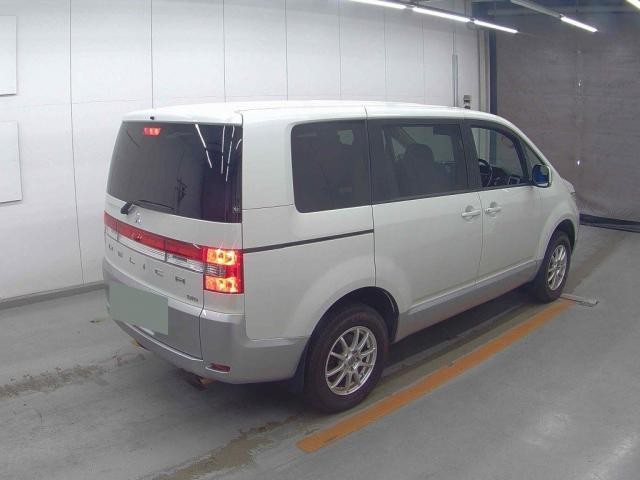 26380766_carP_l_3.jpg