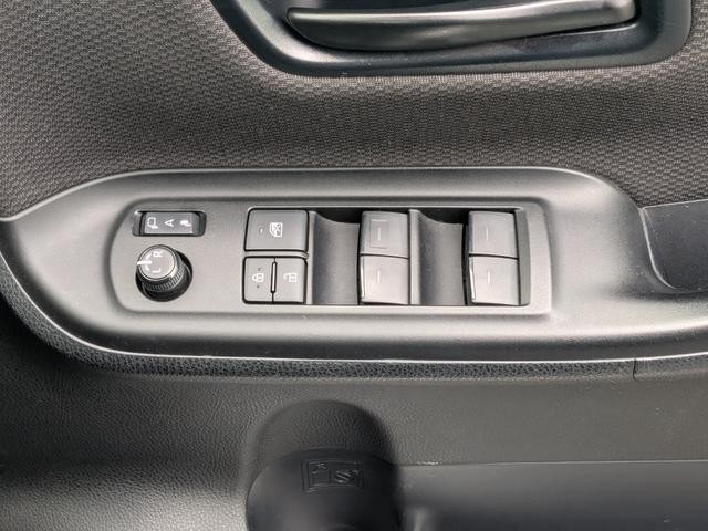 0730219A30261019W00115.jpg