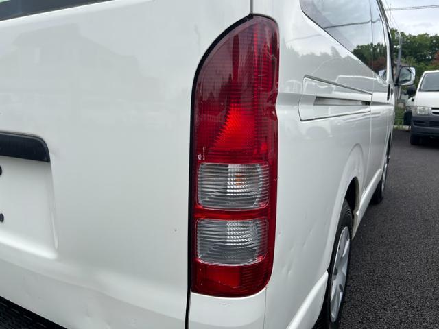 23808647_carP_l_12.jpg