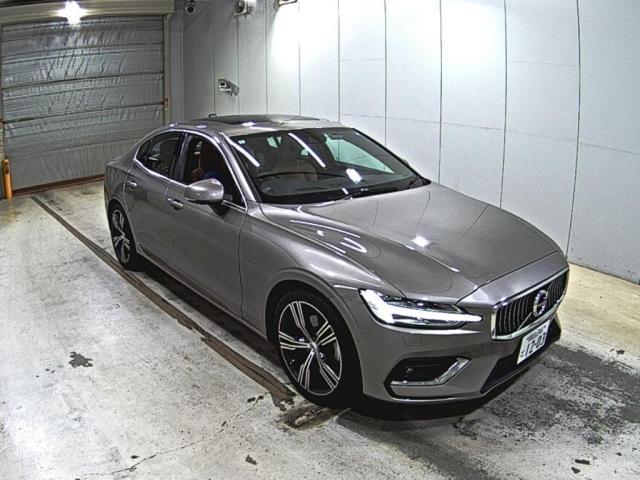 27210442_carP_l_1.jpg