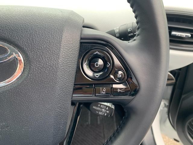 9940003A30260625W00115.jpg