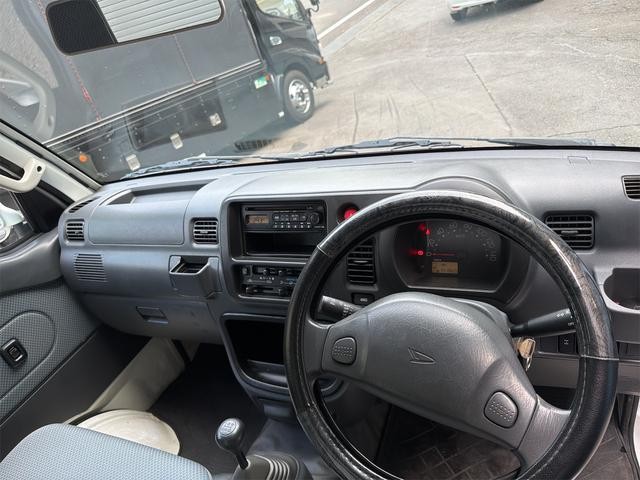 0173553A30260711W00114.jpg