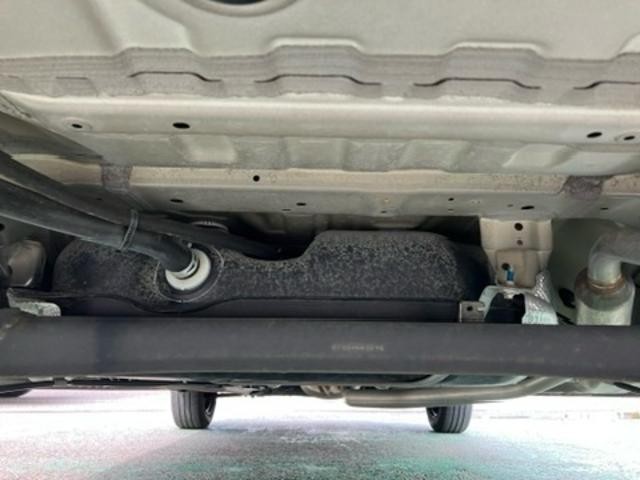 1166043A30260926W00417.jpg