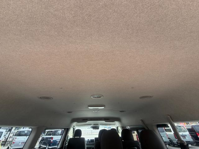 0520056A30260502W00218.jpg