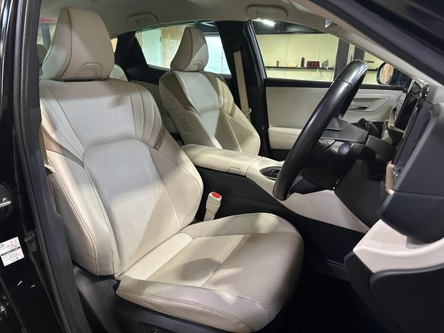 0520284A30260908W00213.jpg