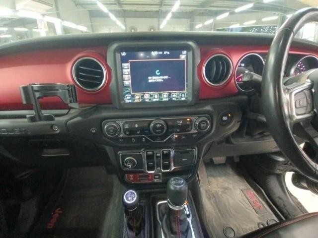 26053293_carP_l_15.jpg