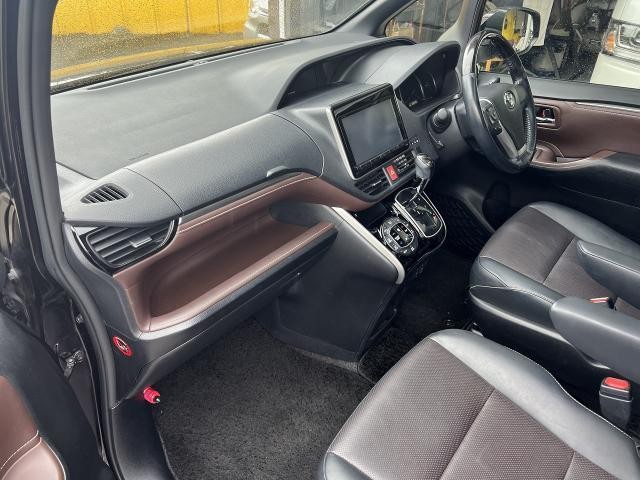 26380956_carP_l_6.jpg