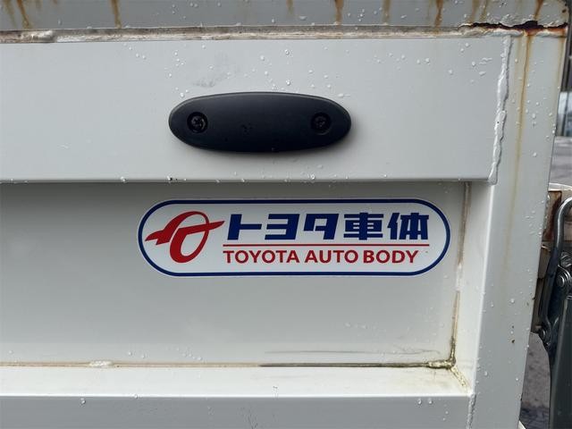 0404241A30260922W00104.jpg