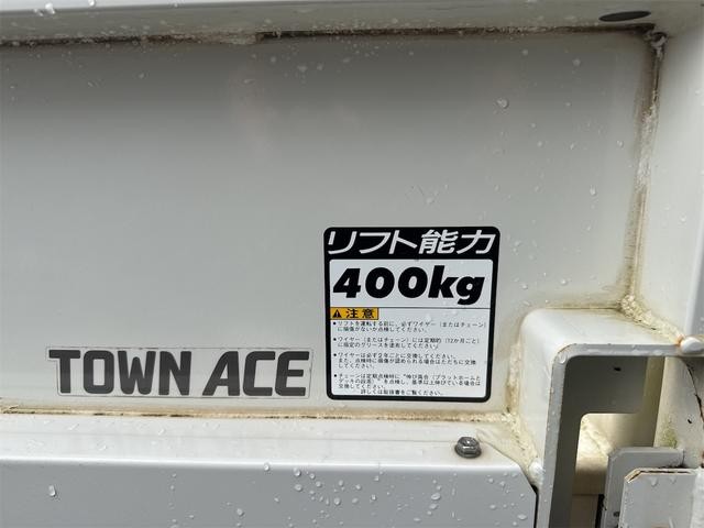 0404241A30260922W00105.jpg