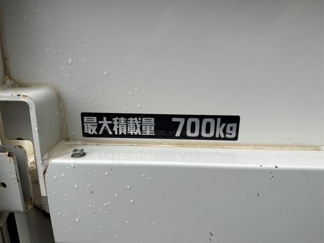 0404241A30260922W00106.jpg