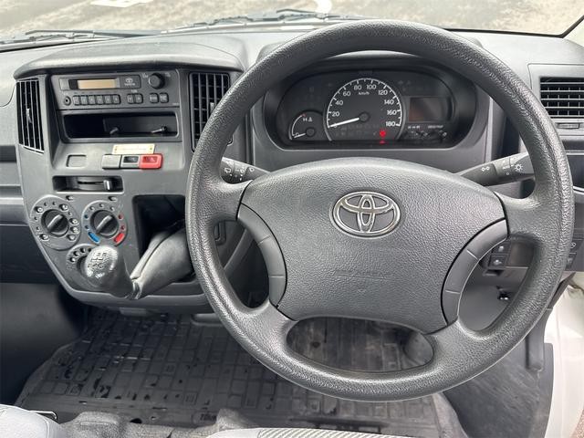 0404241A30260922W00115.jpg